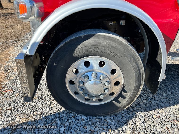 image for item ID9719 2009 Peterbilt 389  semi truck