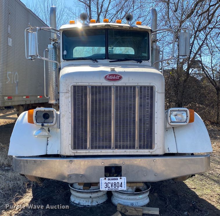 image for item IG9710 2007 Peterbilt 357  truck cab and chassis