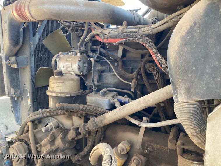 image for item IG9710 2007 Peterbilt 357  truck cab and chassis