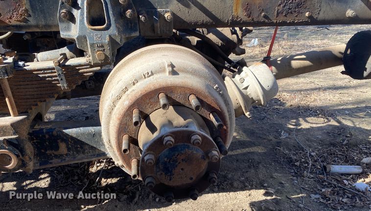 image for item IG9710 2007 Peterbilt 357  truck cab and chassis