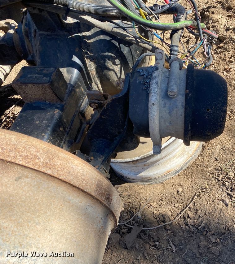 image for item IG9710 2007 Peterbilt 357  truck cab and chassis