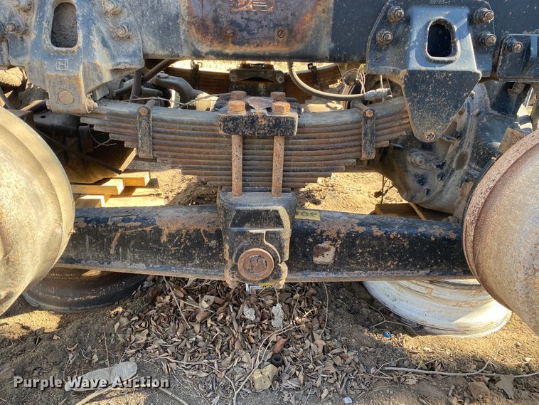 image for item IG9710 2007 Peterbilt 357  truck cab and chassis