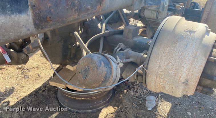 image for item IG9710 2007 Peterbilt 357  truck cab and chassis