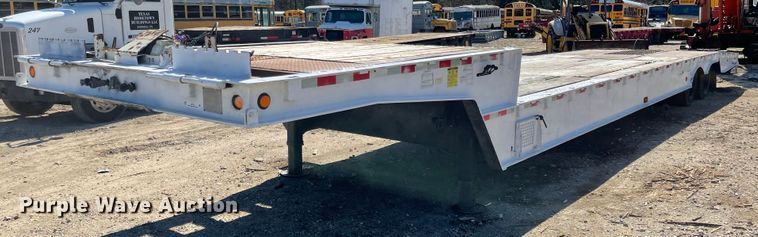 image for item IJ9718 2001 Dakota Trail-eze  drop deck trailer