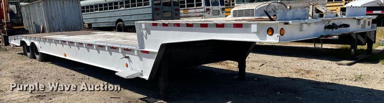 image for item IJ9718 2001 Dakota Trail-eze  drop deck trailer
