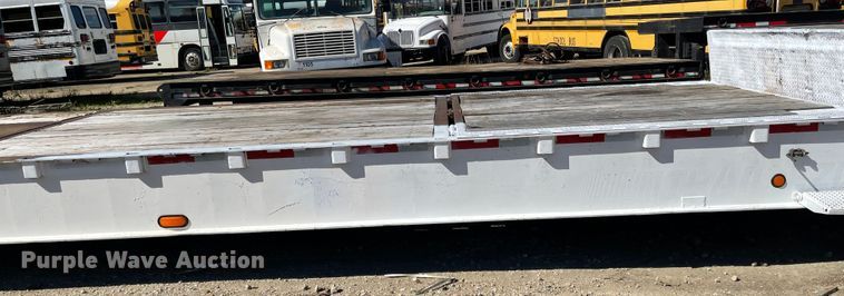 image for item IJ9718 2001 Dakota Trail-eze  drop deck trailer