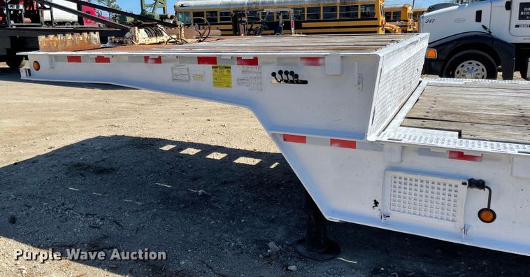 image for item IJ9718 2001 Dakota Trail-eze  drop deck trailer