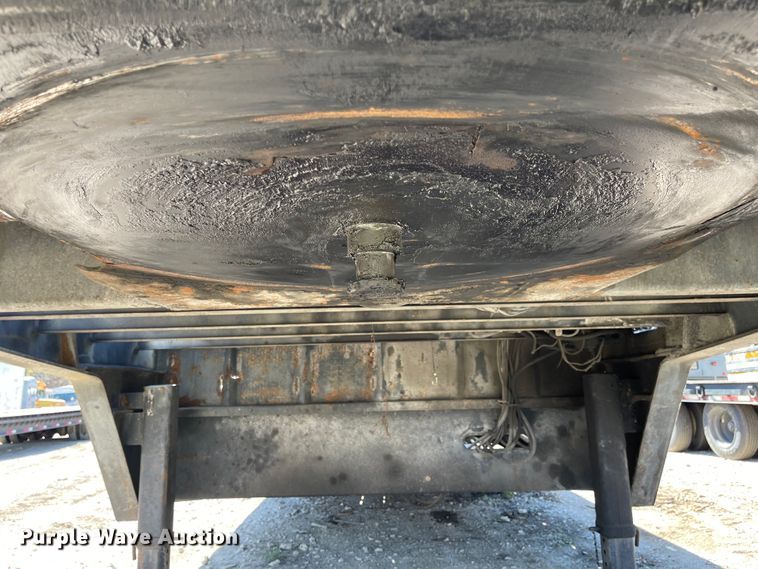 image for item IJ9718 2001 Dakota Trail-eze  drop deck trailer