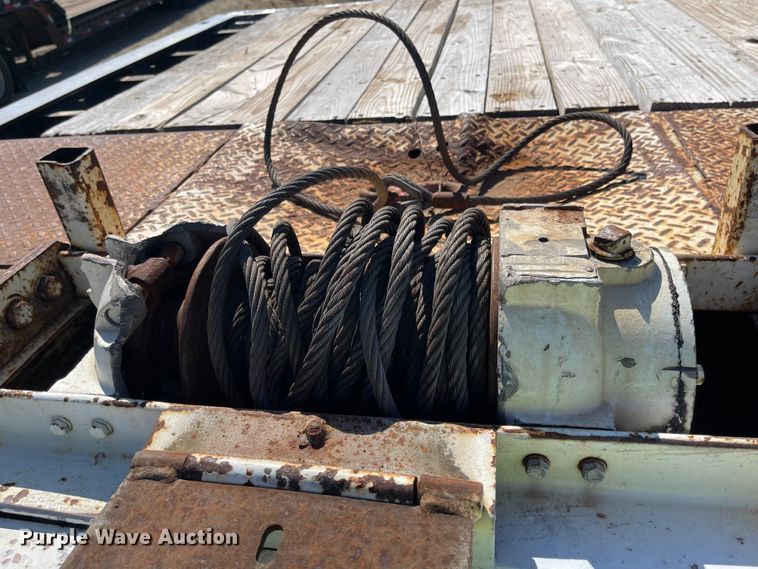 image for item IJ9718 2001 Dakota Trail-eze  drop deck trailer