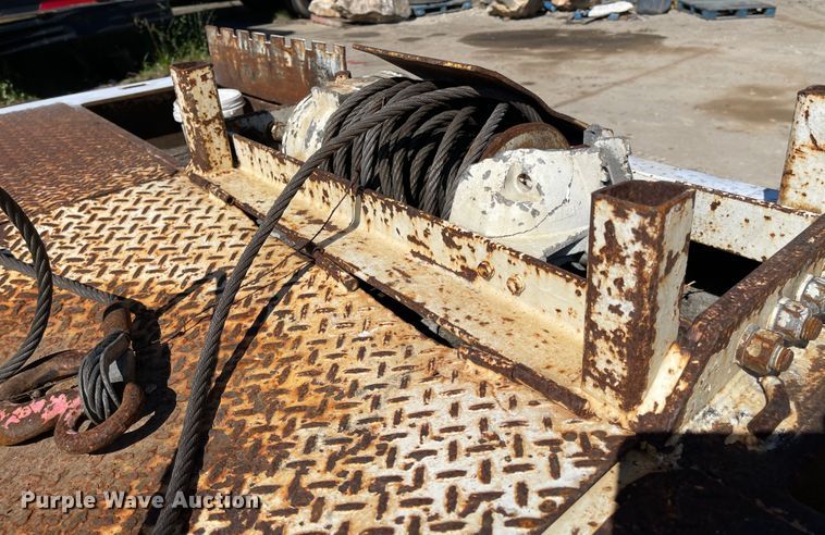 image for item IJ9718 2001 Dakota Trail-eze  drop deck trailer