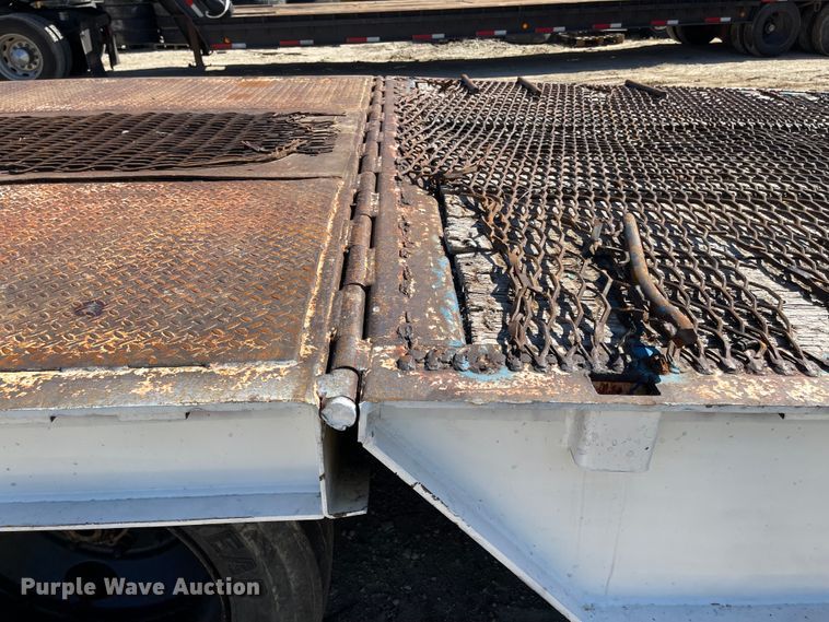 image for item IJ9718 2001 Dakota Trail-eze  drop deck trailer