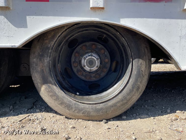 image for item IJ9718 2001 Dakota Trail-eze  drop deck trailer