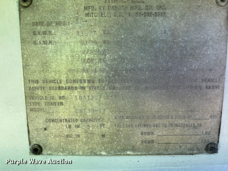 image for item IJ9718 2001 Dakota Trail-eze  drop deck trailer