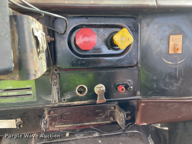 image for item IJ9741 1986 International 2155  semi truck