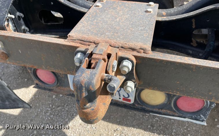 image for item IJ9741 1986 International 2155  semi truck