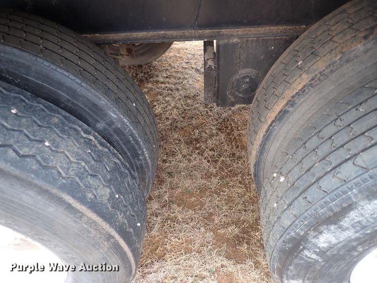 image for item IS9477 1997 Aztec  flatbed trailer