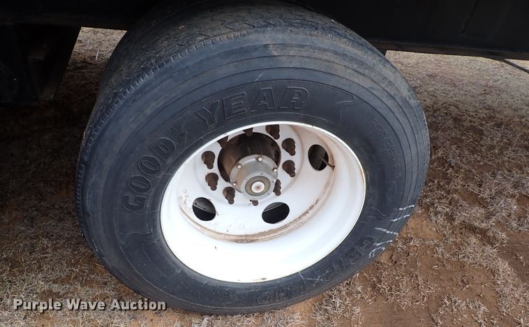 image for item IS9477 1997 Aztec  flatbed trailer