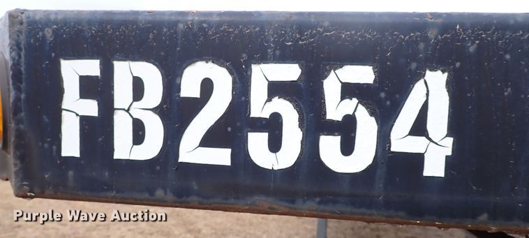 image for item IS9477 1997 Aztec  flatbed trailer