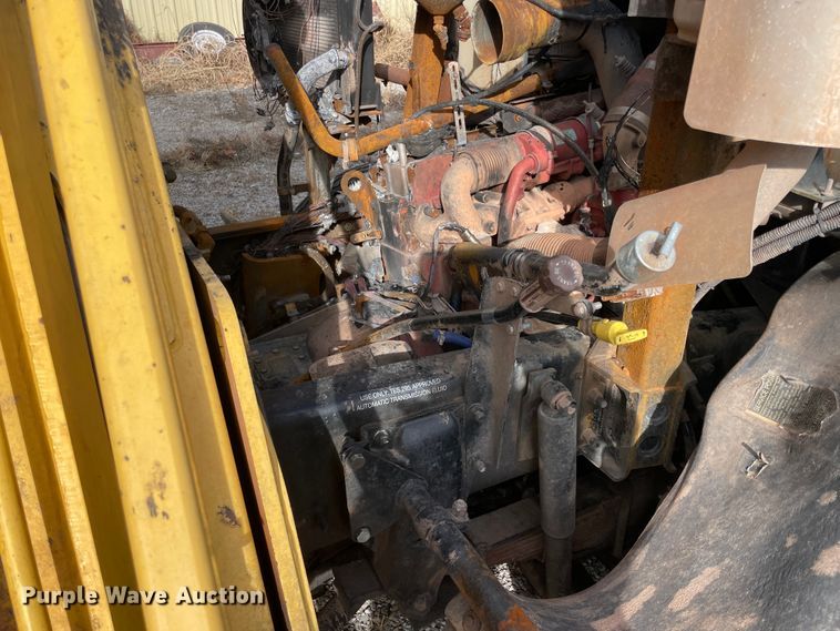 image for item IX9718 2018 Mack LR633  refuse truck