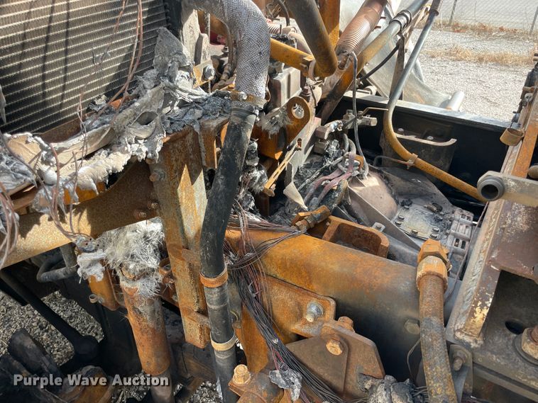 image for item IX9718 2018 Mack LR633  refuse truck