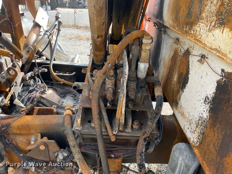 image for item IX9718 2018 Mack LR633  refuse truck