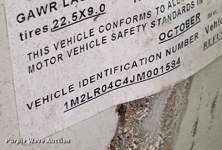 image for item IX9718 2018 Mack LR633  refuse truck