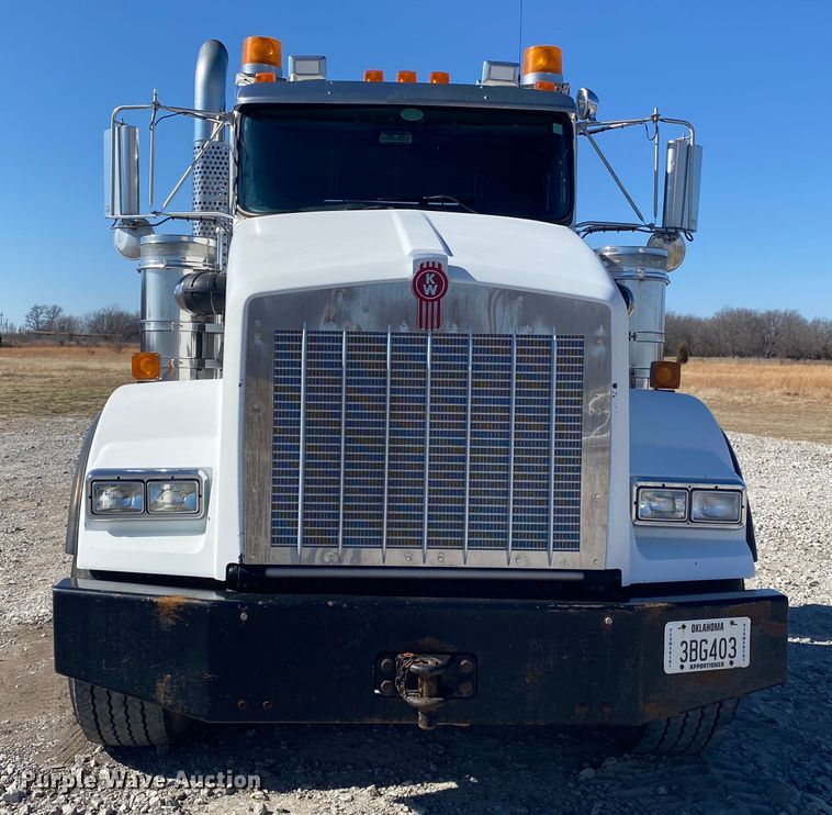 image for item JN9178 2009 Kenworth T800  winch truck