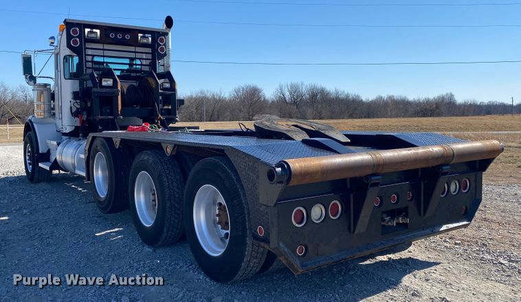 image for item JN9178 2009 Kenworth T800  winch truck