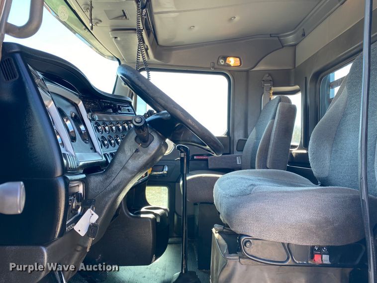 image for item JN9178 2009 Kenworth T800  winch truck