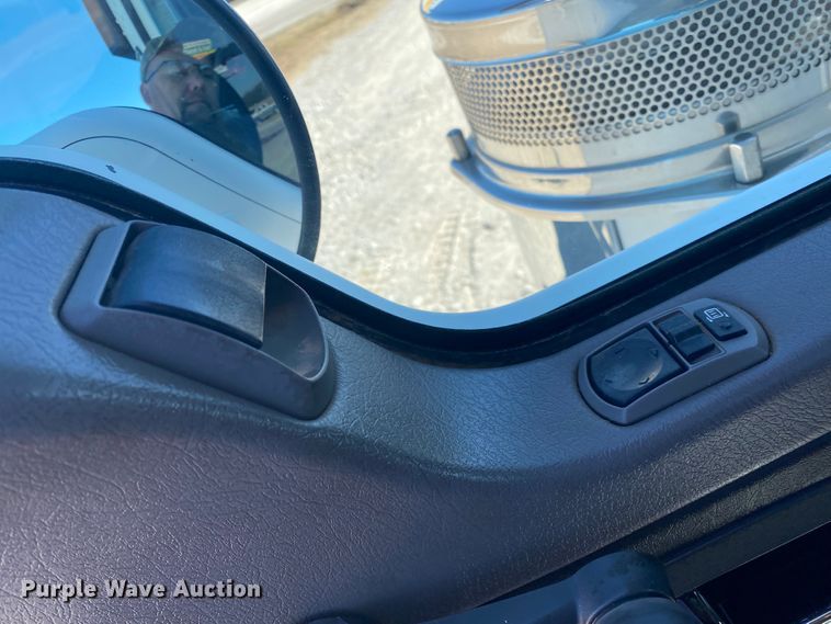 image for item JN9178 2009 Kenworth T800  winch truck