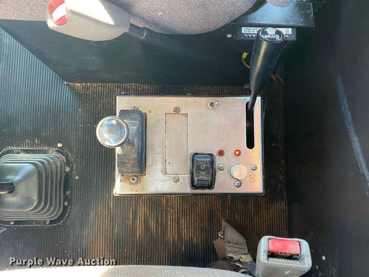 image for item JN9178 2009 Kenworth T800  winch truck