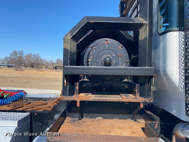 image for item JN9178 2009 Kenworth T800  winch truck