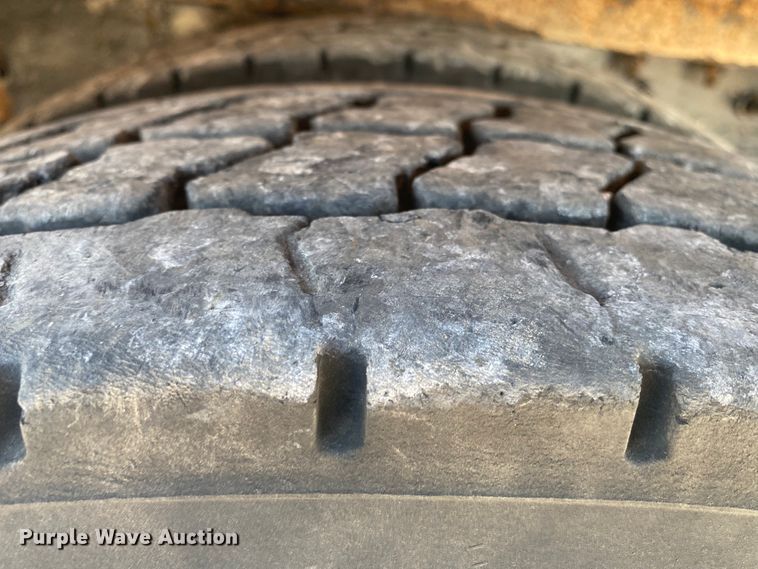 image for item JN9178 2009 Kenworth T800  winch truck