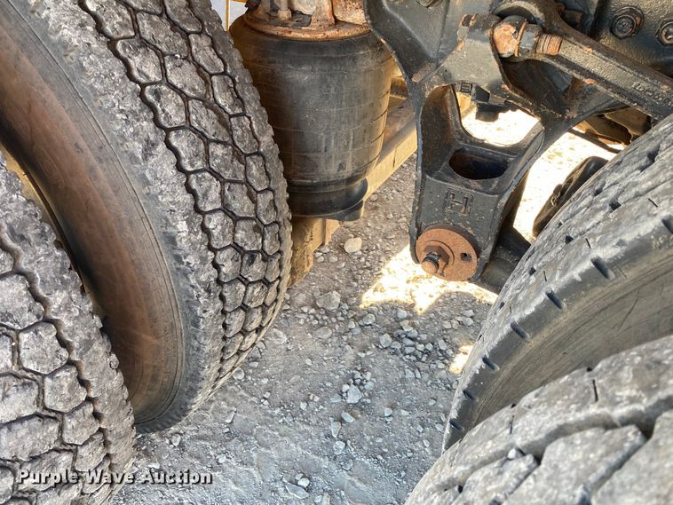 image for item JN9178 2009 Kenworth T800  winch truck