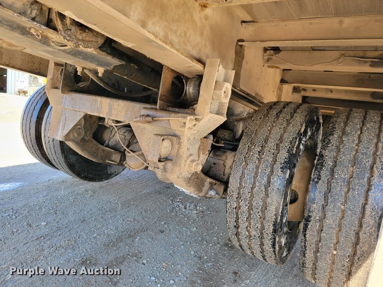 image for item JP9032 1994 Landoll 317A  drop deck equipment trailer