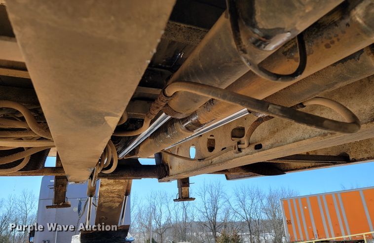 image for item JP9032 1994 Landoll 317A  drop deck equipment trailer