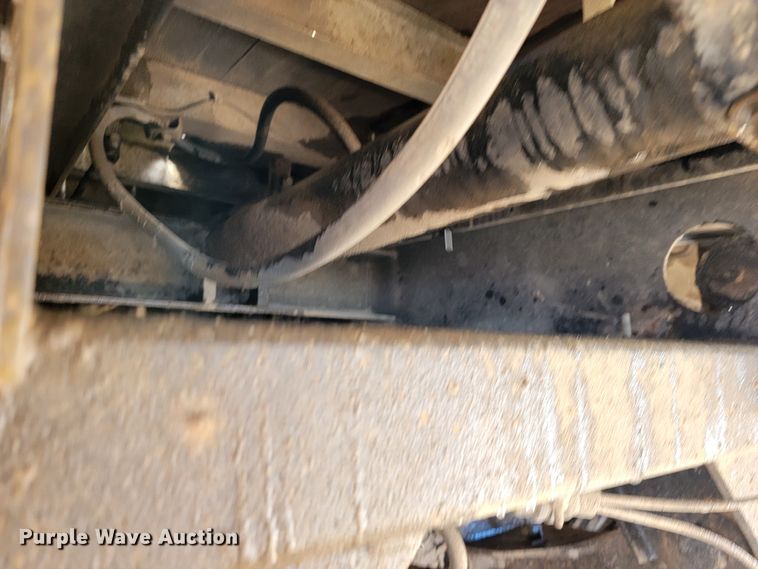 image for item JP9032 1994 Landoll 317A  drop deck equipment trailer