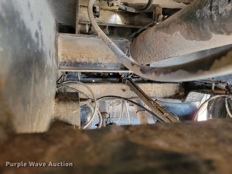 image for item JP9032 1994 Landoll 317A  drop deck equipment trailer