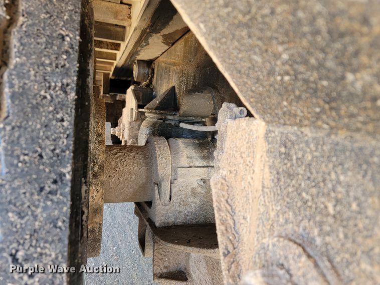 image for item JP9032 1994 Landoll 317A  drop deck equipment trailer