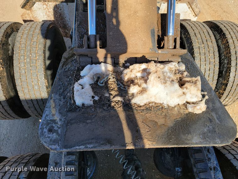 image for item JP9032 1994 Landoll 317A  drop deck equipment trailer