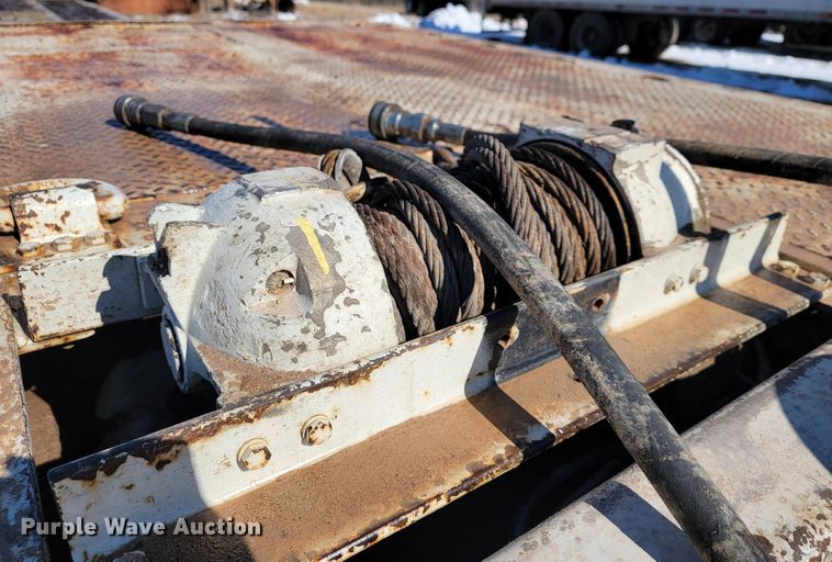 image for item JP9032 1994 Landoll 317A  drop deck equipment trailer