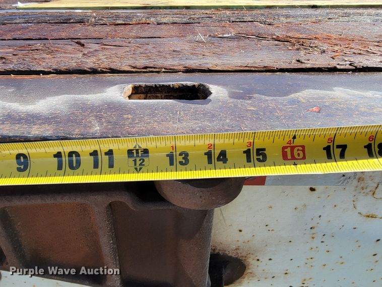 image for item JP9032 1994 Landoll 317A  drop deck equipment trailer