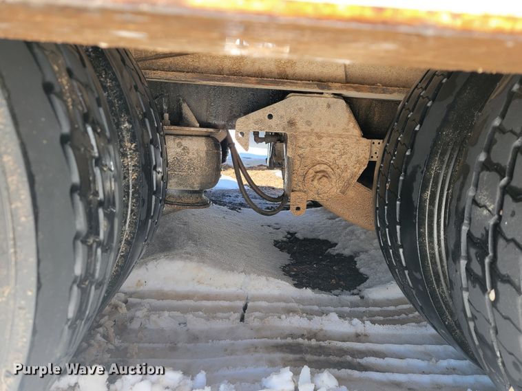 image for item JP9032 1994 Landoll 317A  drop deck equipment trailer