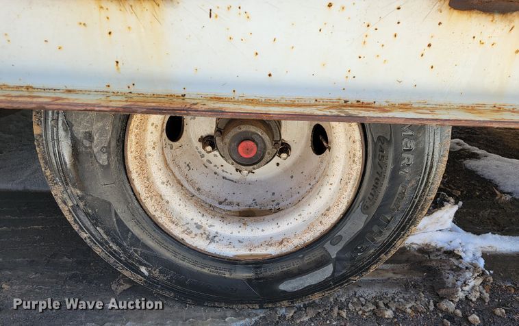 image for item JP9032 1994 Landoll 317A  drop deck equipment trailer