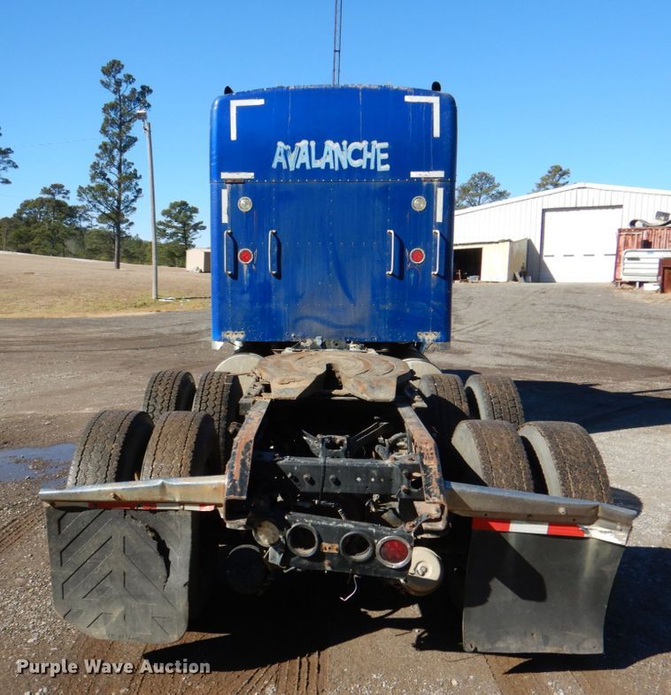 image for item JS9723 2007 Kenworth W900  semi truck