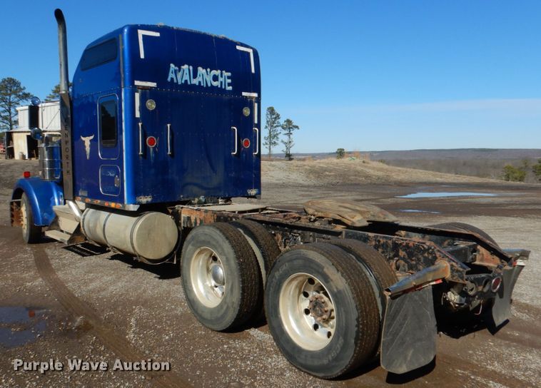 image for item JS9723 2007 Kenworth W900  semi truck