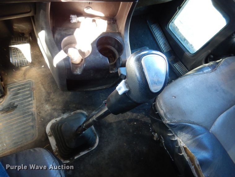 image for item JS9723 2007 Kenworth W900  semi truck