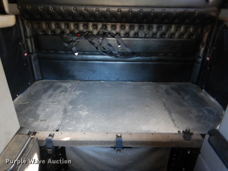 image for item JS9723 2007 Kenworth W900  semi truck