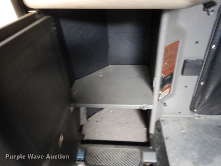 image for item JS9723 2007 Kenworth W900  semi truck