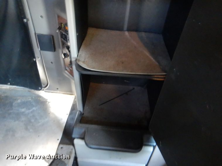 image for item JS9723 2007 Kenworth W900  semi truck